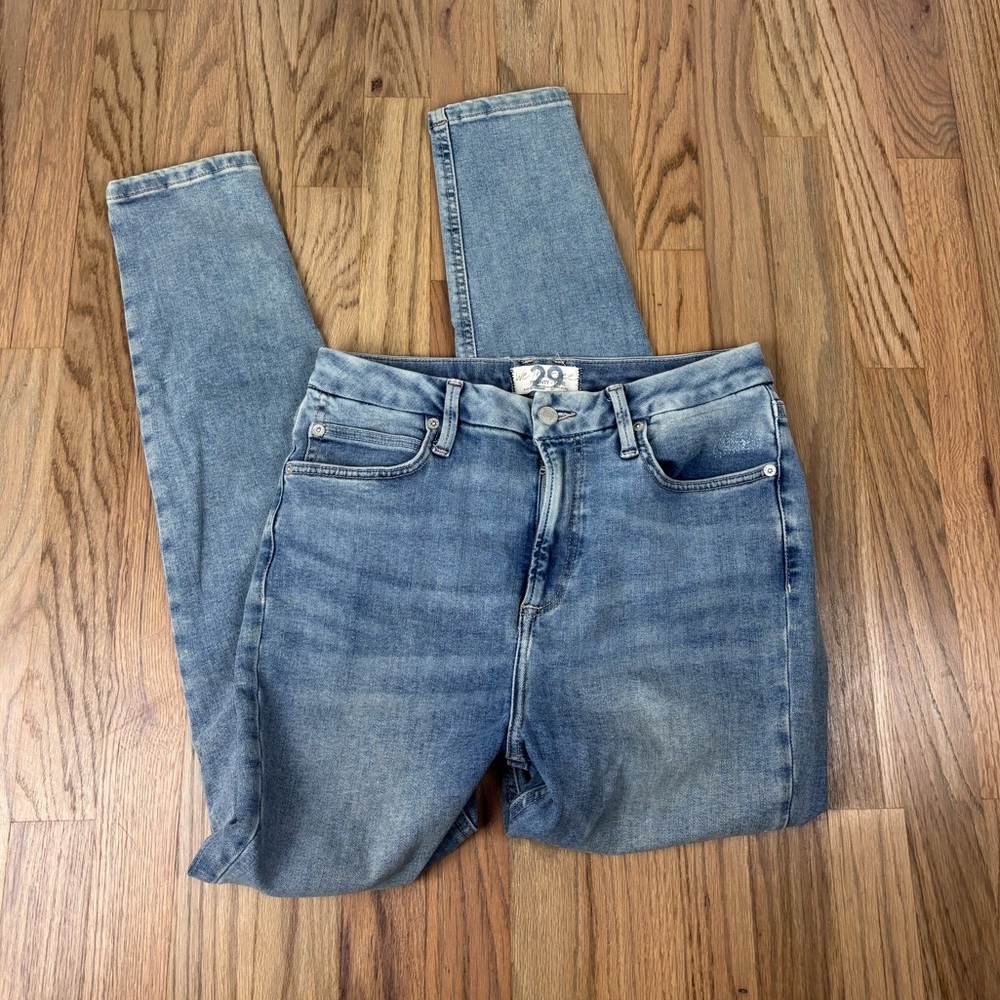 We The Free Jeans Medium Wash Pockets Zip 29